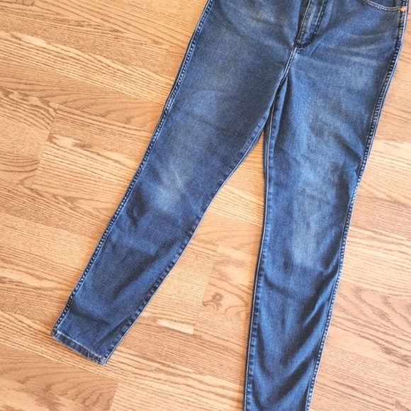 NWOT Wrangler Wriggler High Rise Skinny Jeans, Size 29 - Picture 4 of 12